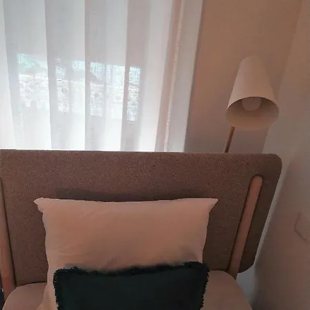 Oporto Chill Out Rooms بيت ضيافة